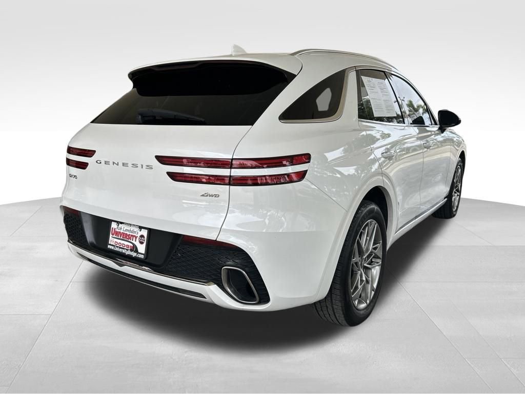 Used 2025 Genesis GV70 2.5T AWD/4WD image 3