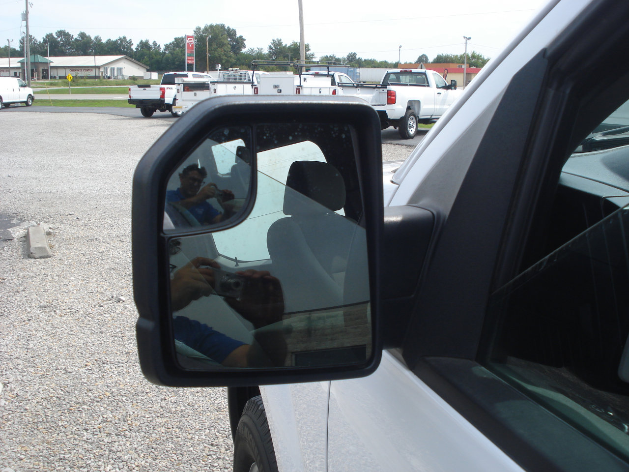 Used 2017 Ford F150 XL w/ Equipment Group 101A Mid image 18