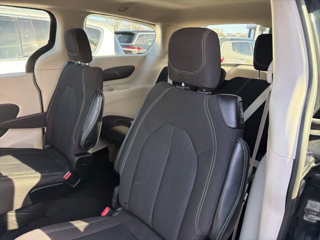 Used 2023 Chrysler Voyager LX FWD image 22