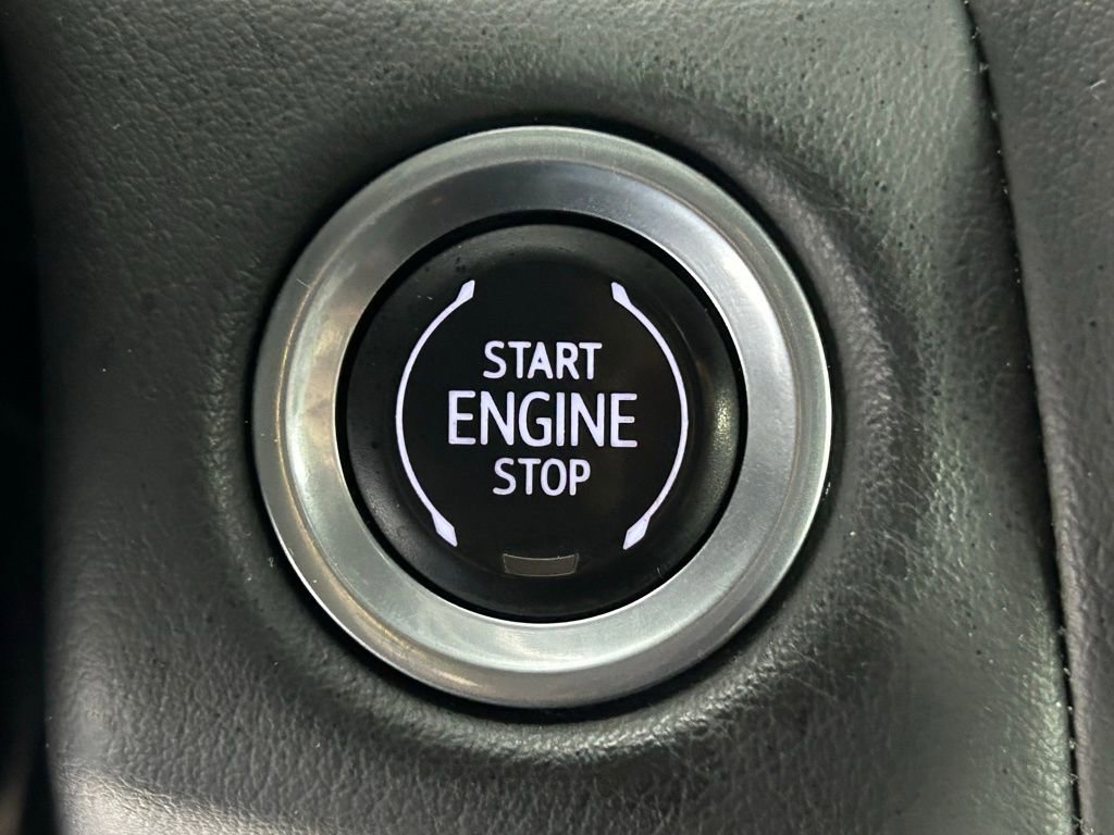 Used 2021 Chevrolet Suburban LT image 25