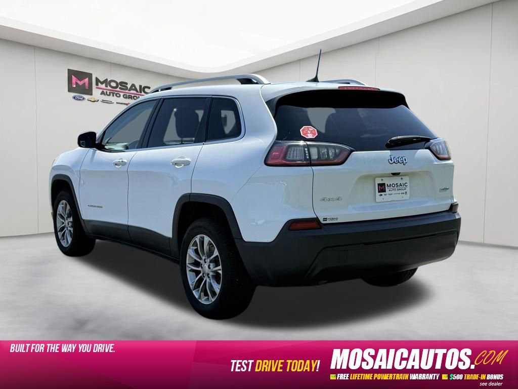 Used 2019 Jeep Cherokee Latitude Plus AWD/4WD image 5