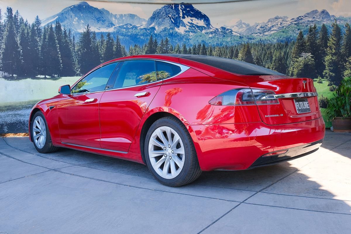 Used 2017 Tesla Model S 90D AWD/4WD image 4