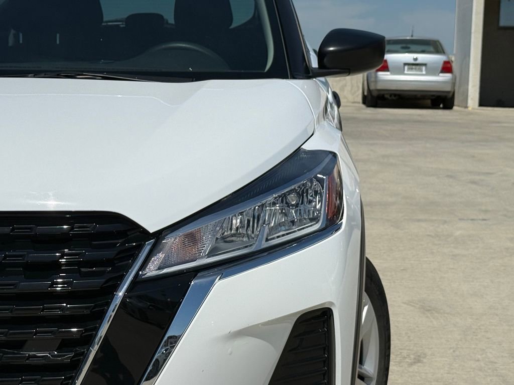 Used 2024 Nissan Kicks S image 3
