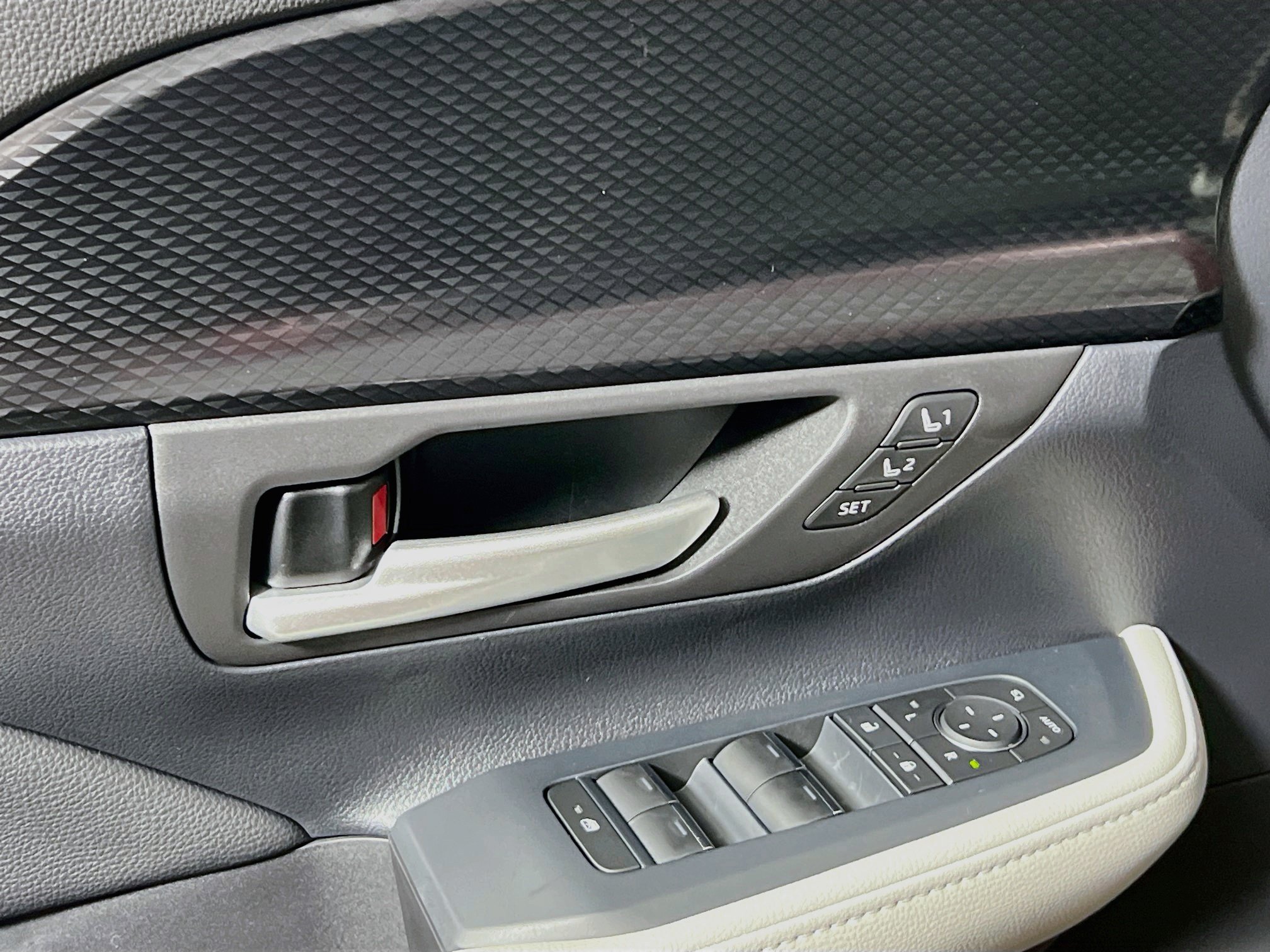 New 2026 Toyota Grand Highlander AWD Hybrid image 16