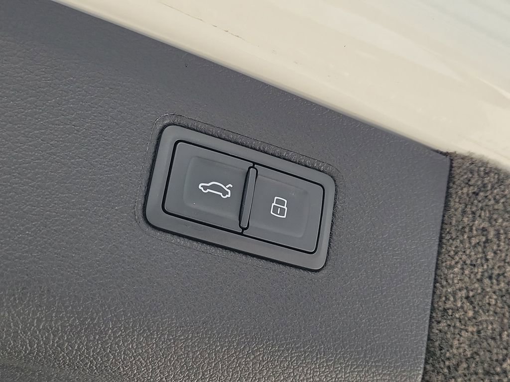 Used 2021 Bentley Bentayga Speed image 18