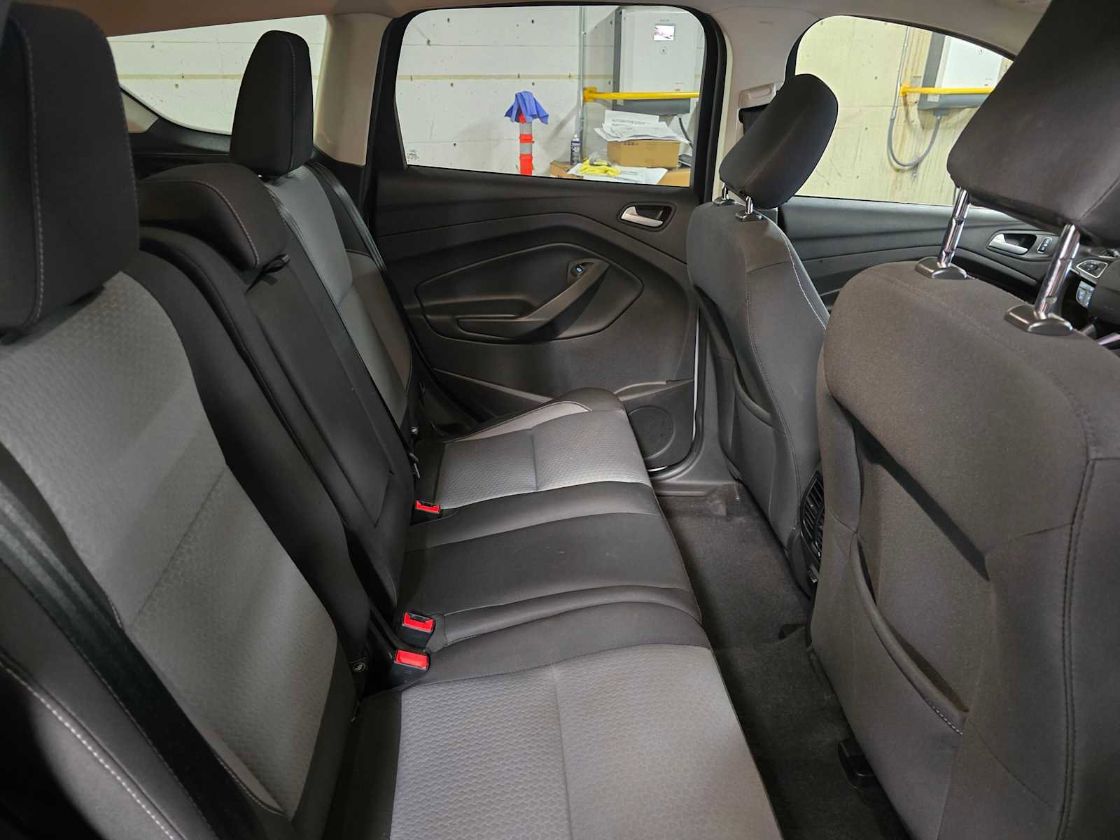 Used 2019 Ford Escape SE image 12