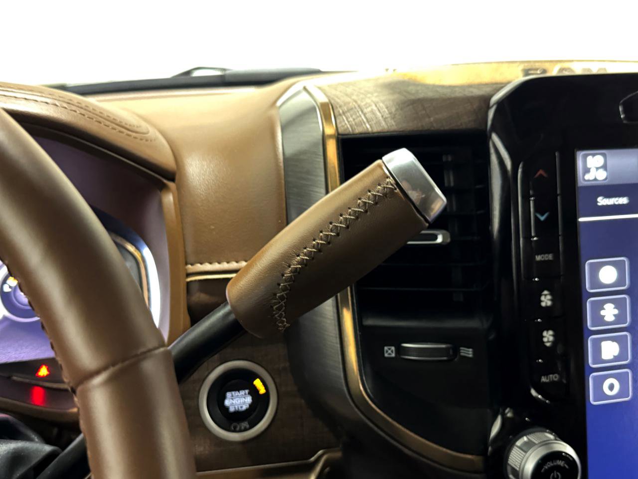 Used 2024 RAM 2500 Limited w/ Safety Group AWD/4WD image 23