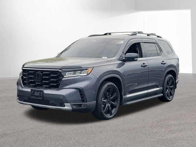 Used 2024 Honda Pilot Touring image 1
