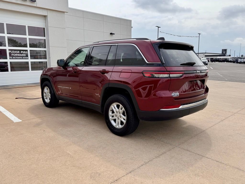 Used 2024 Jeep Grand Cherokee Laredo w/ Luxury Tech Group I image 5