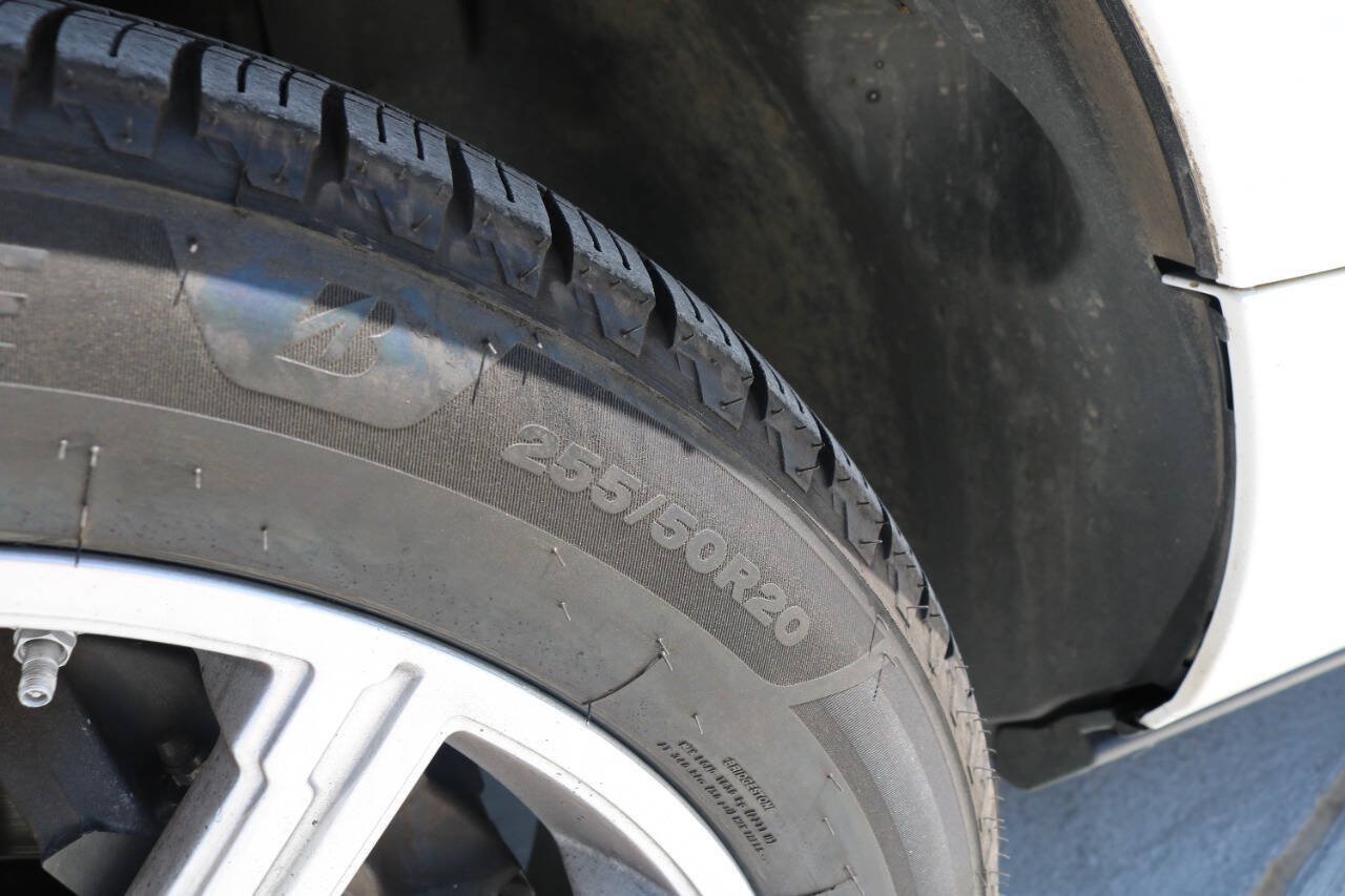 Used 2011 Land Rover Range Rover Supercharged AWD/4WD image 37