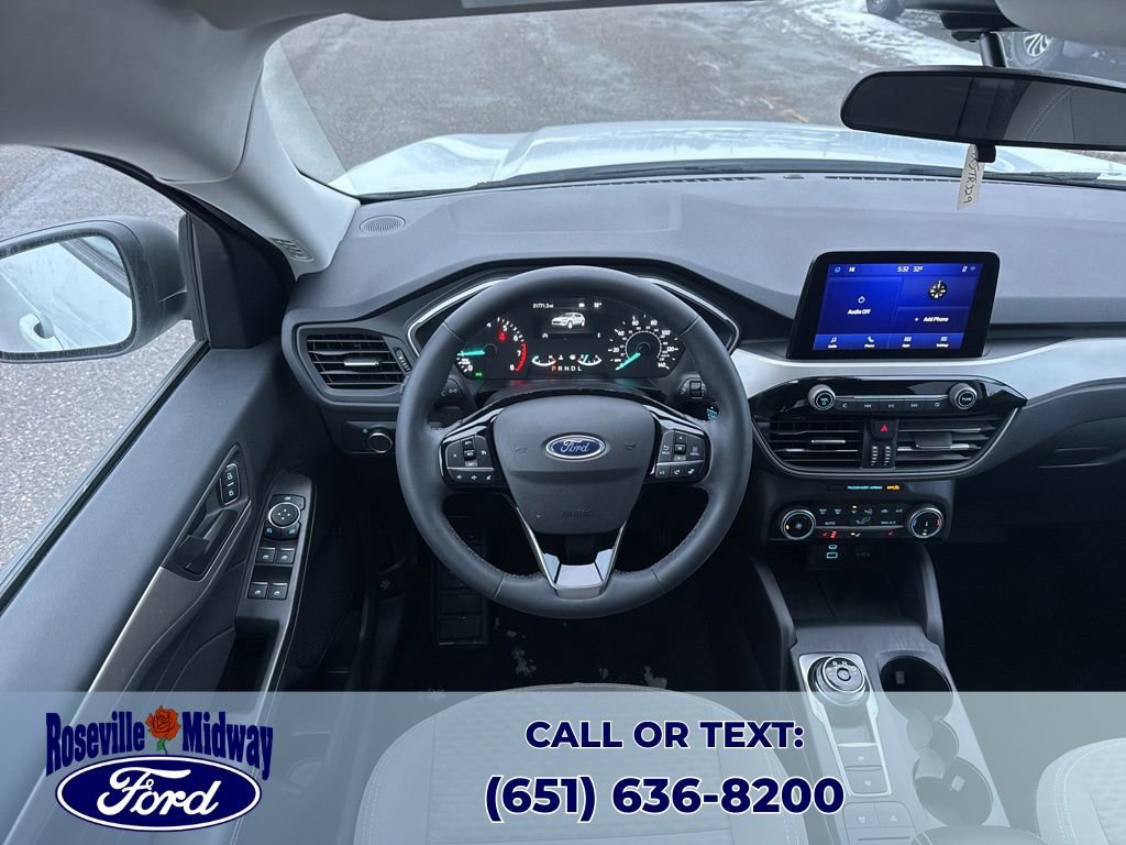 Used 2022 Ford Escape SE w/ Cold Weather Package image 12
