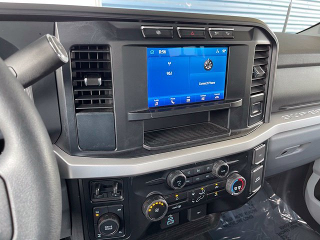 Used 2024 Ford F350 XLT AWD/4WD image 12