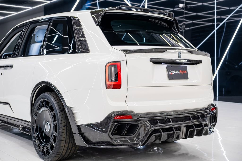 Used 2026 Rolls-Royce Cullinan AWD/4WD image 16