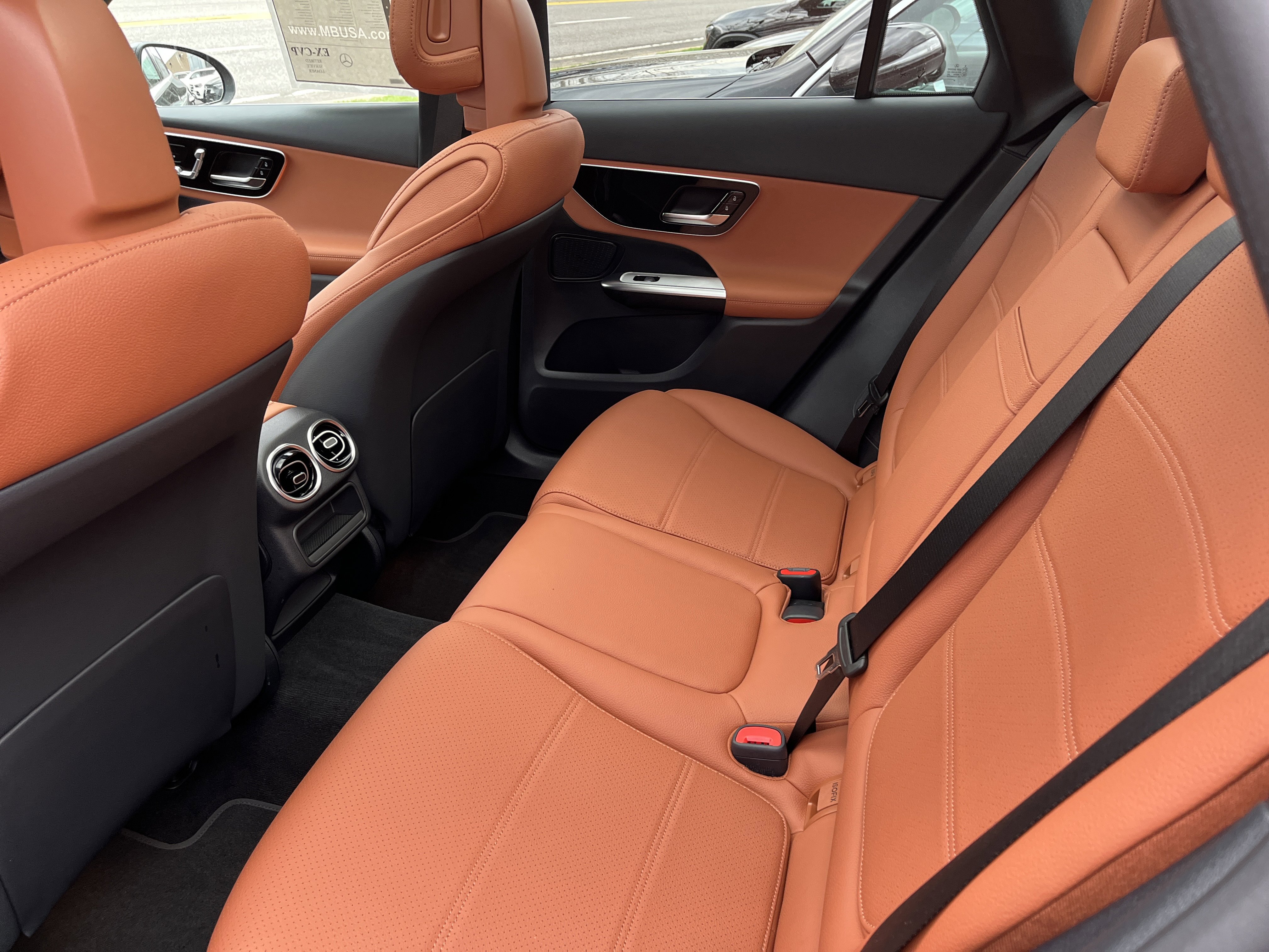 Used 2026 Mercedes-Benz GLC 300 4MATIC image 21