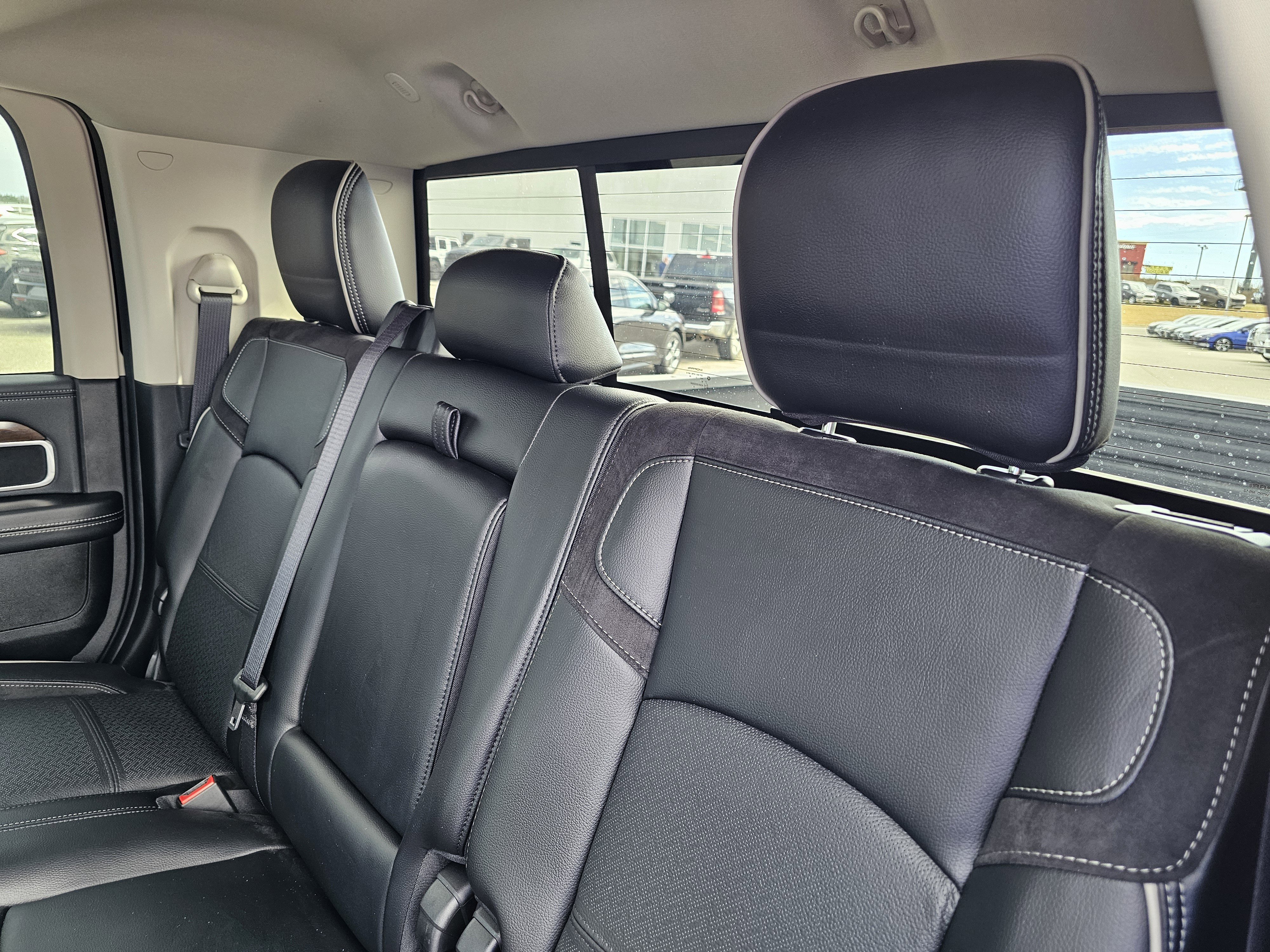 Used 2024 RAM 3500 Laramie w/ Towing Technology Group image 35