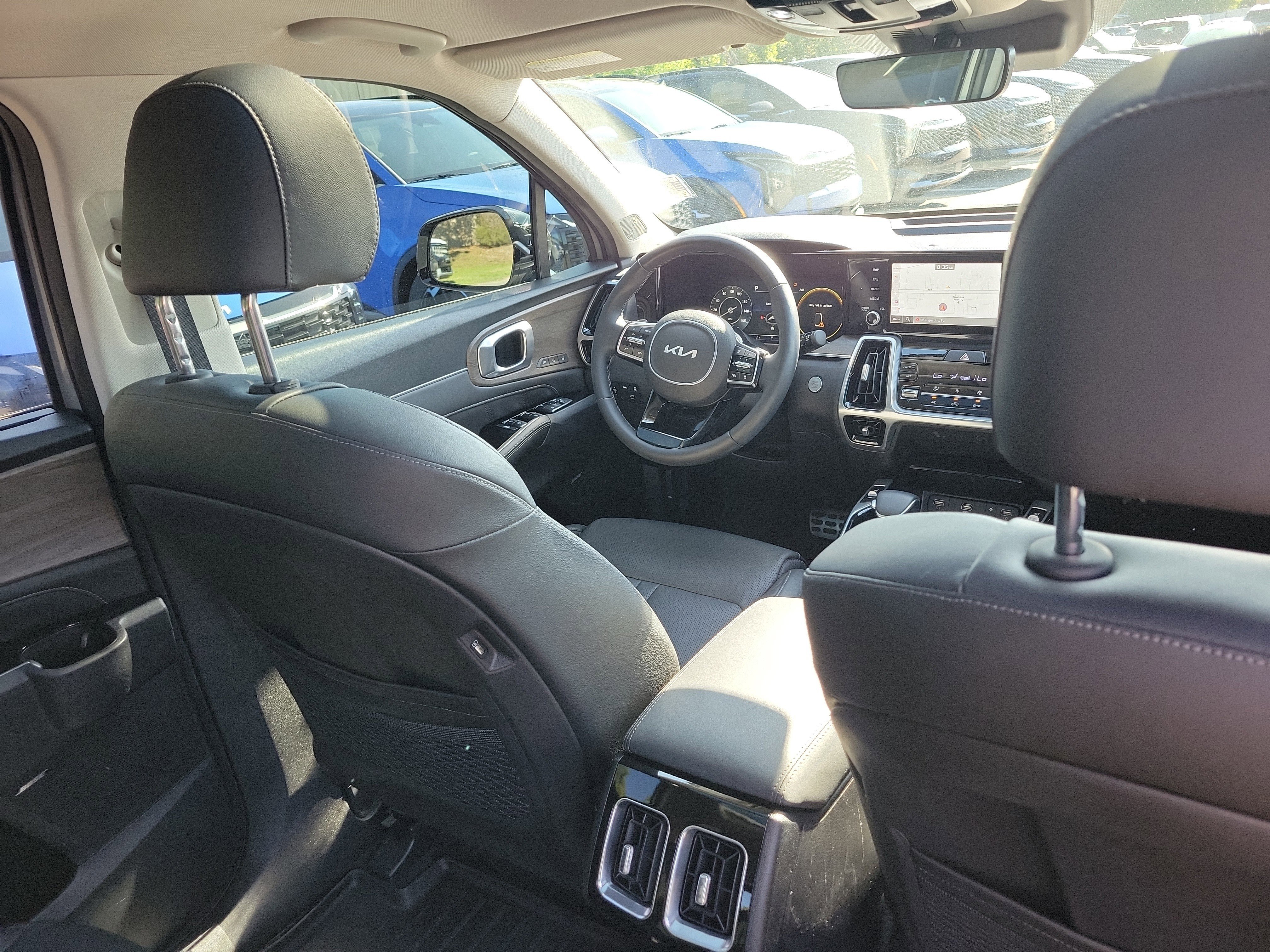 Certified 2023 Kia Sorento SX Prestige AWD/4WD image 13
