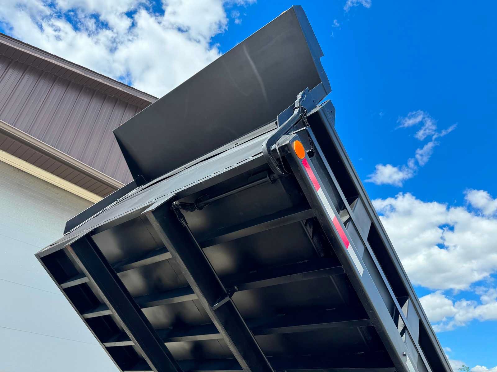 Used 2015 Ford F750 2WD Regular Cab Super Duty image 8