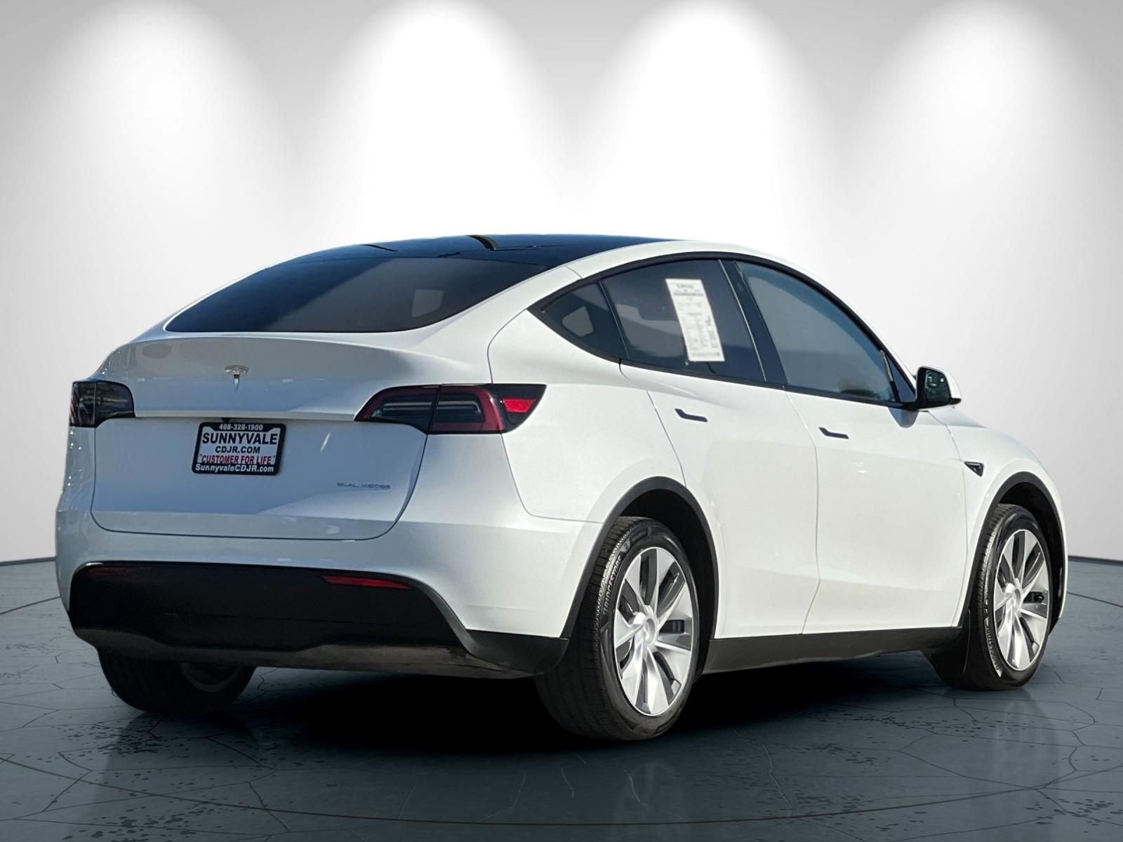 Used 2023 Tesla Model Y Long Range image 4
