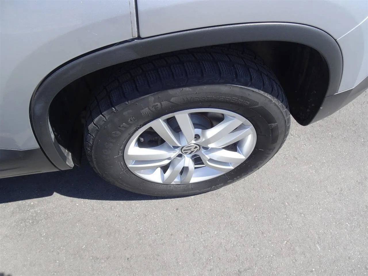 Used 2017 Volkswagen Tiguan S AWD/4WD image 13