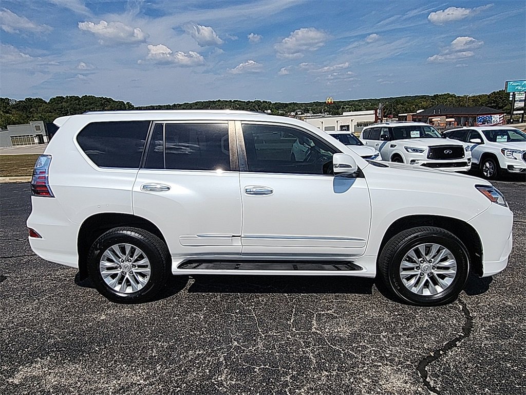 Used 2017 Lexus GX 460 image 9