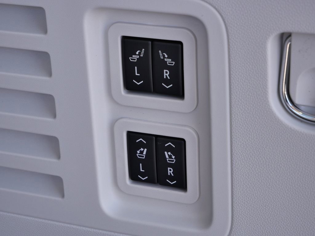 New 2026 Buick Enclave Avenir w/ Super Cruise Package AWD/4WD image 34