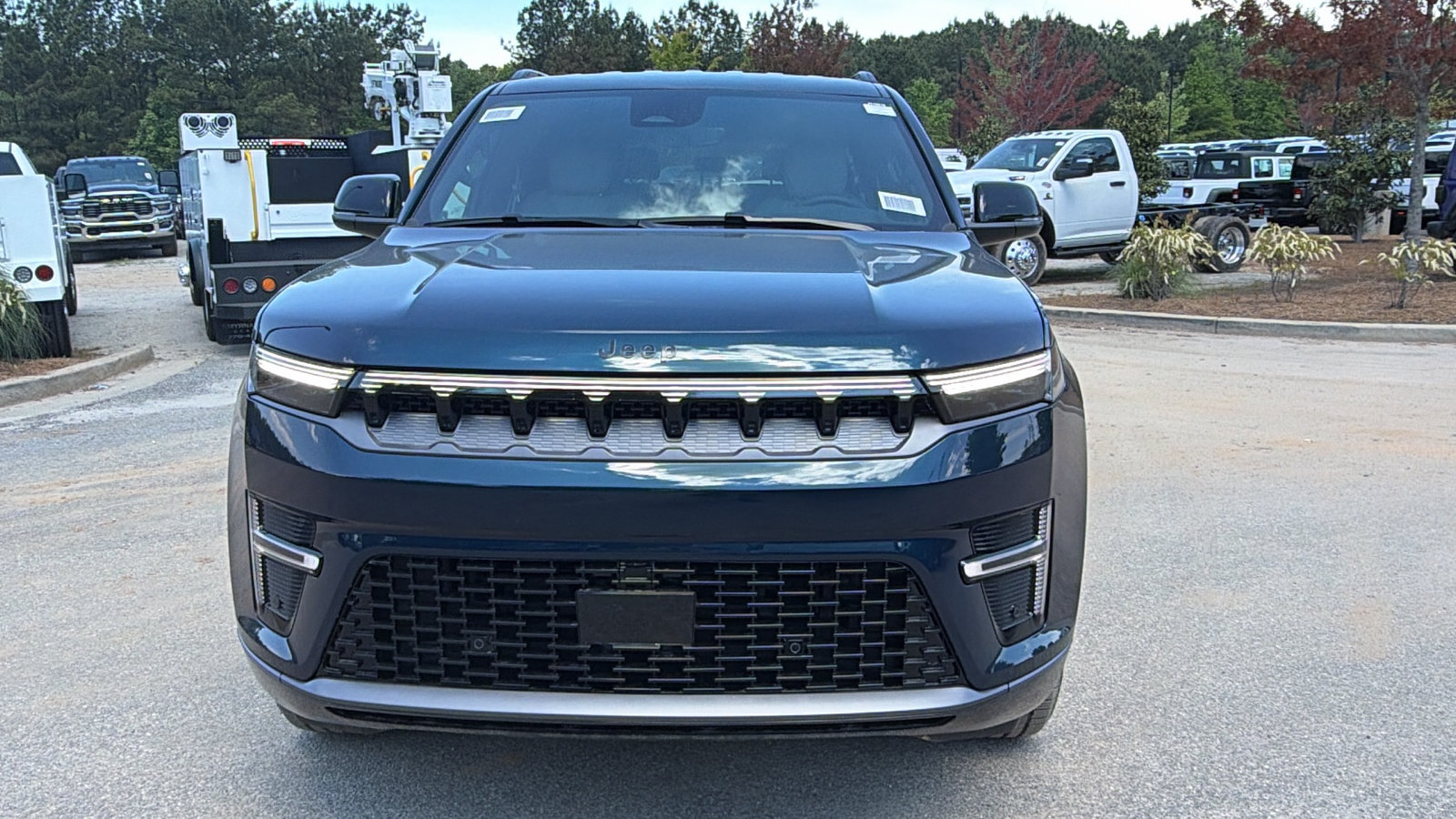 New 2026 Jeep Grand Wagoneer Limited AWD/4WD image 3
