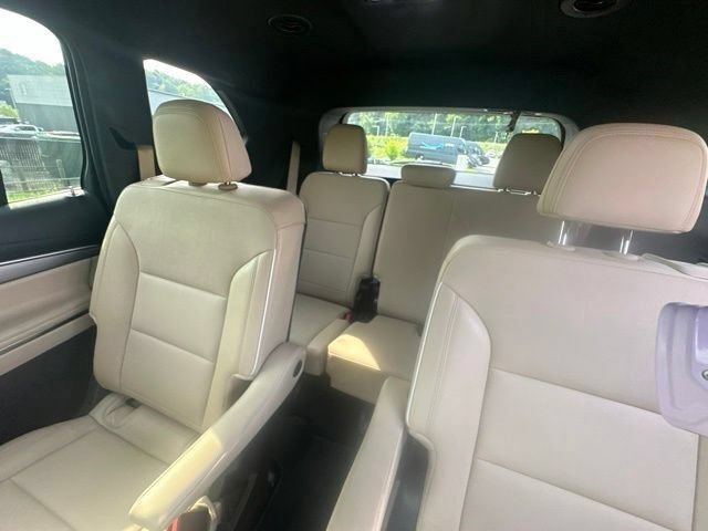 Used 2025 Buick Enclave Preferred AWD/4WD image 20