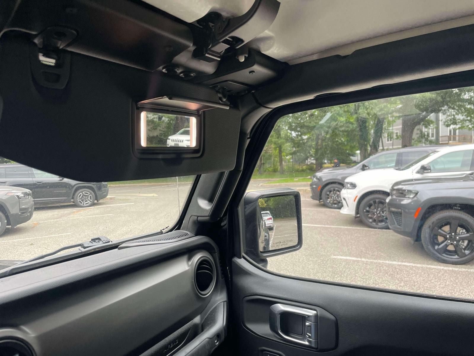 Used 2022 Jeep Gladiator Sport AWD/4WD image 32