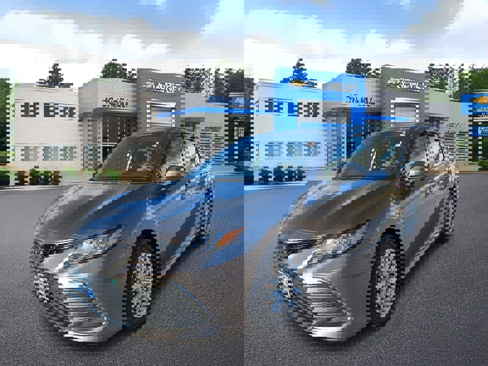 Used 2023 Toyota Camry LE image 1