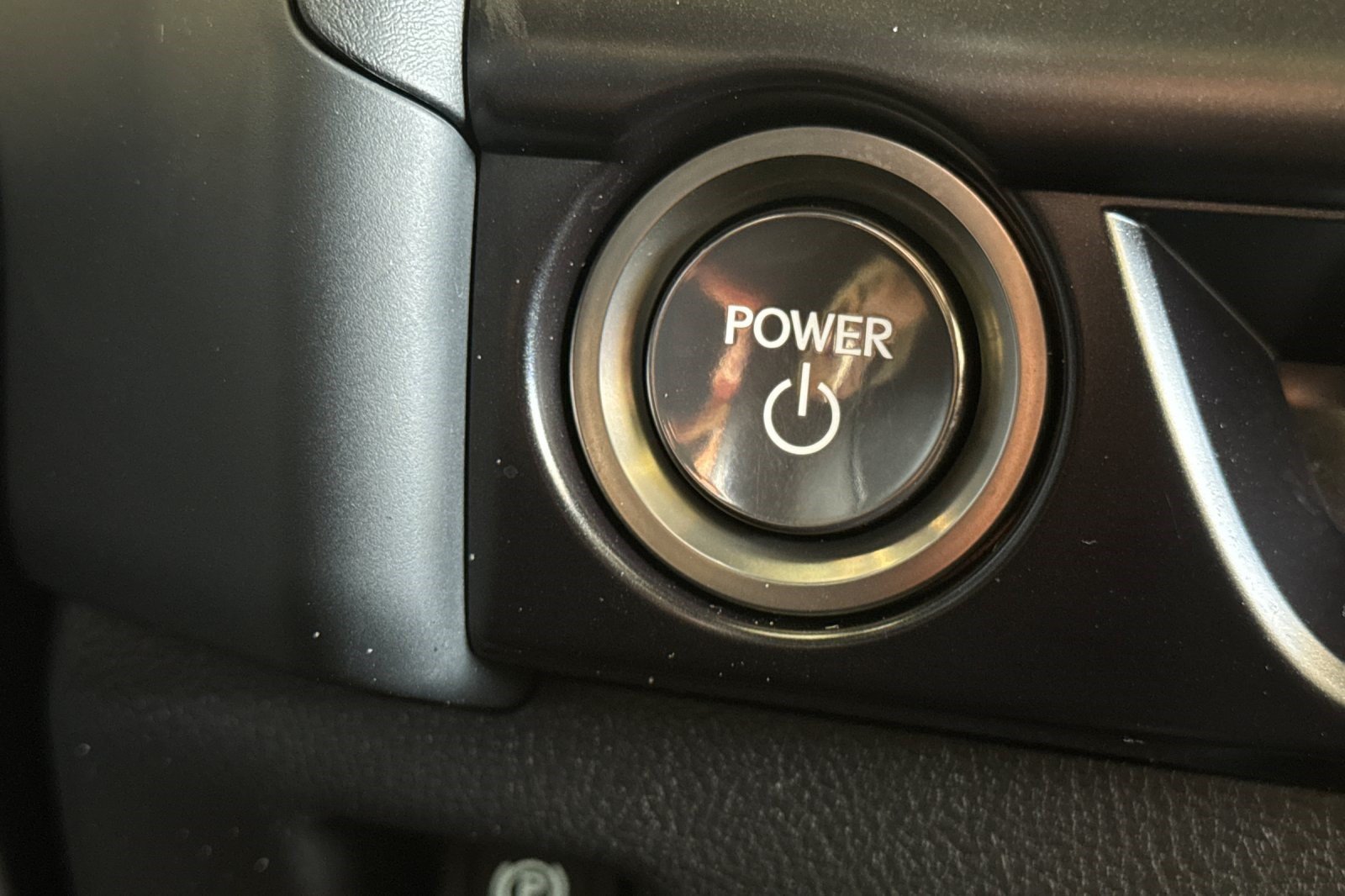 Certified 2024 Lexus UX 250h FWD image 17