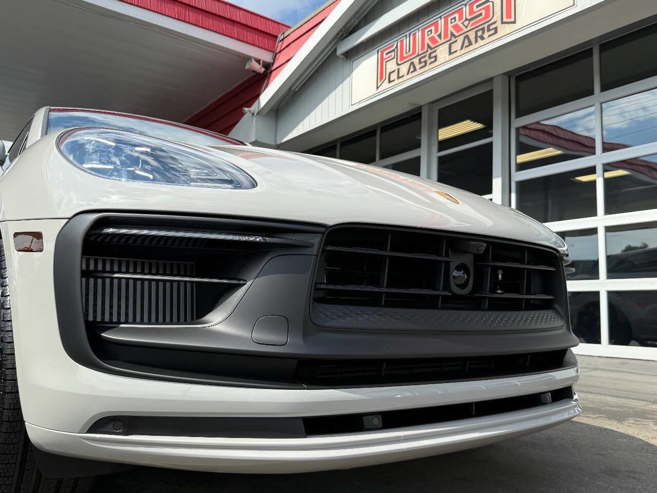 Used 2025 Porsche Macan GTS image 14