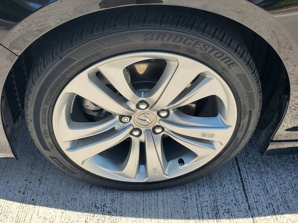 Used 2023 Acura TLX w/ Technology Package FWD image 4