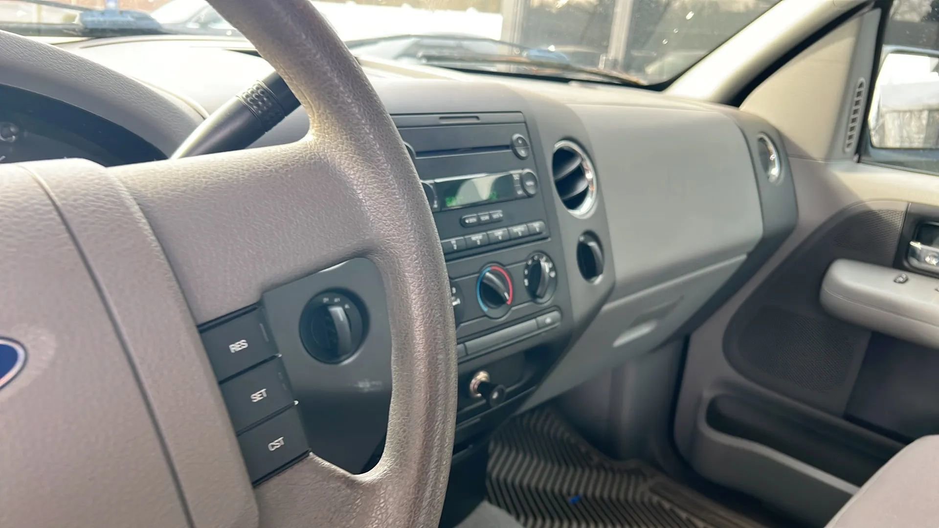 Used 2006 Ford F150 XLT image 22