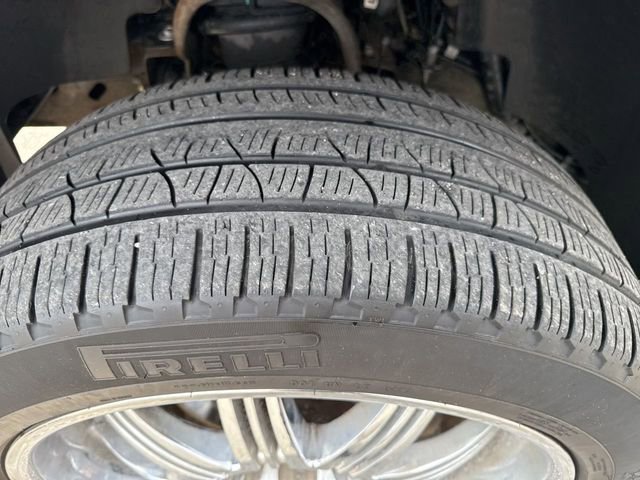 Used 2010 Cadillac Escalade Luxury image 8