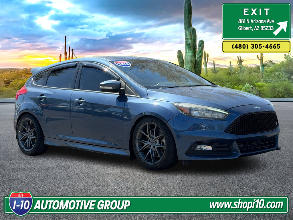 Used 2018 Ford Focus ST FWD image 1