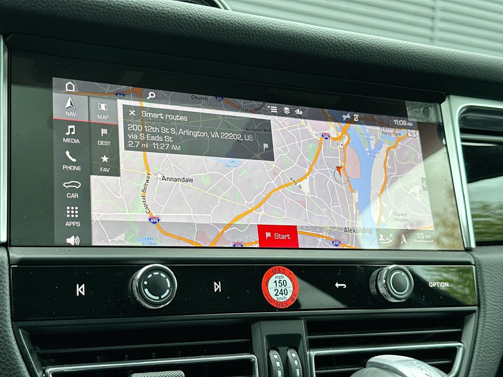 Certified 2023 Porsche Macan S AWD/4WD image 16