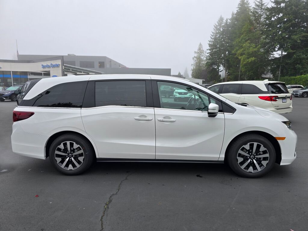 New 2026 Honda Odyssey EX-L image 4