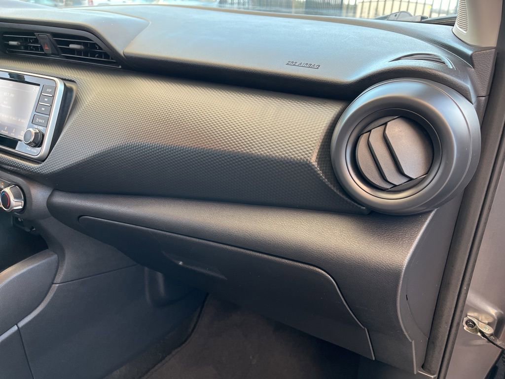 Used 2021 Nissan Kicks S image 28