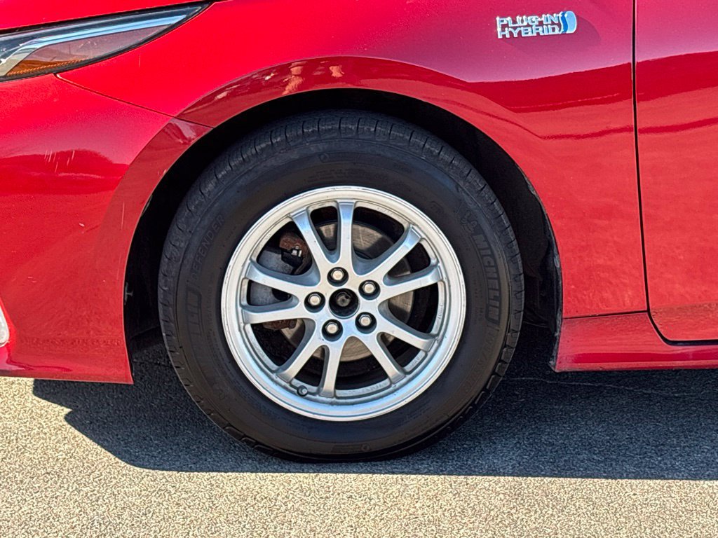 Used 2017 Toyota Prius Prime Plus FWD image 9