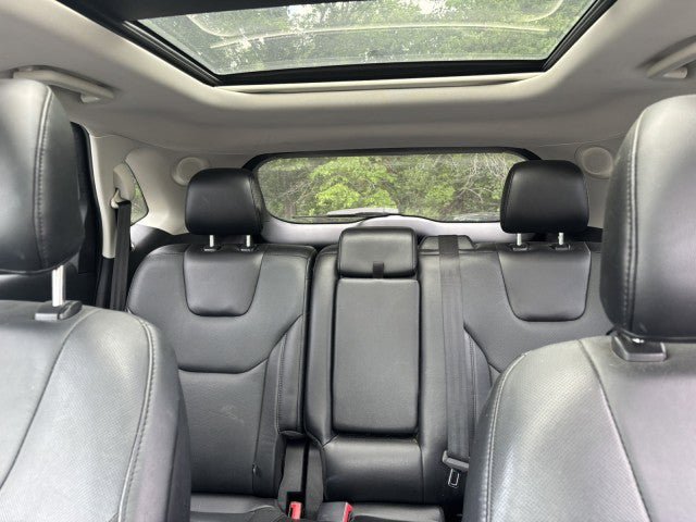 Used 2017 Ford Edge Titanium w/ Equipment Group 301A FWD image 13