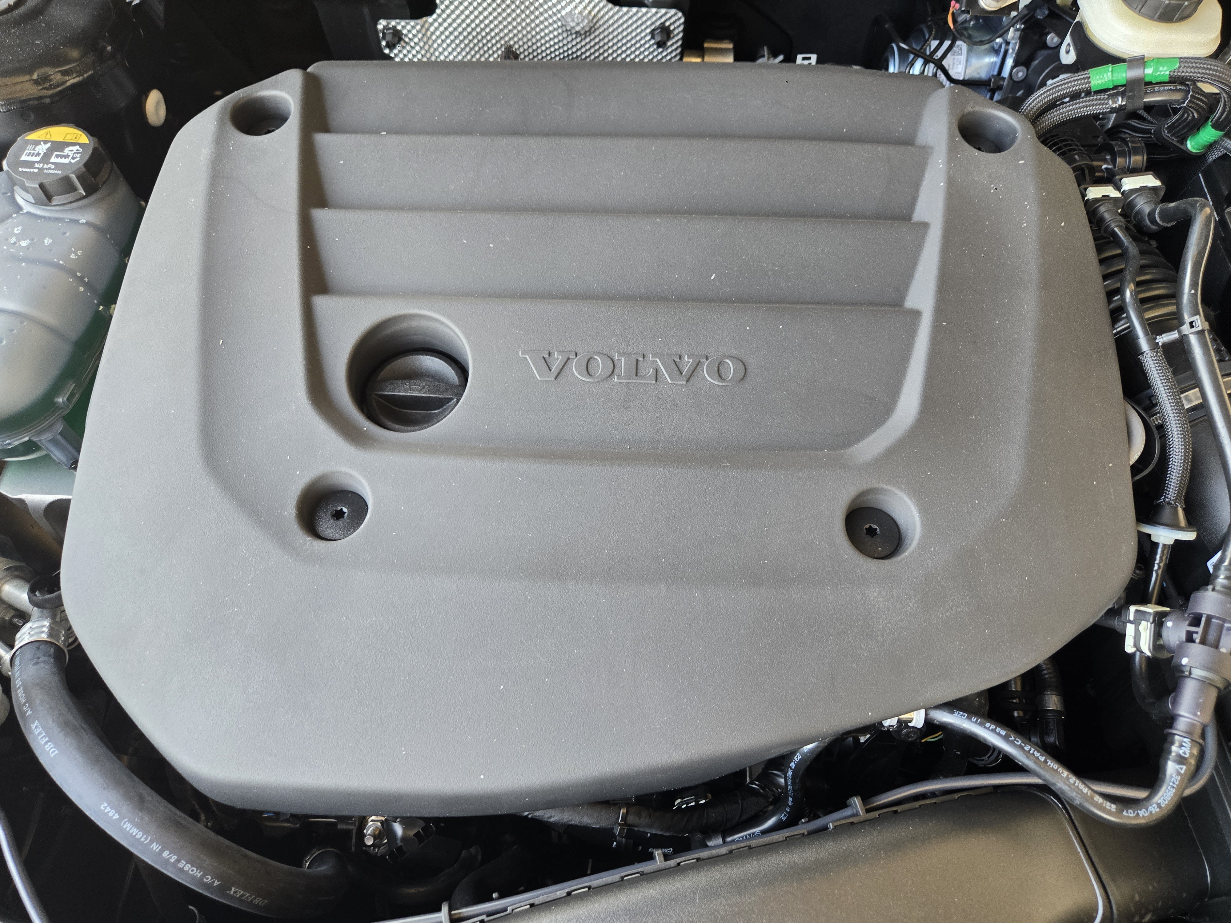 New 2026 Volvo XC40 B5 Core w/ Protection Package Premier AWD/4WD image 29