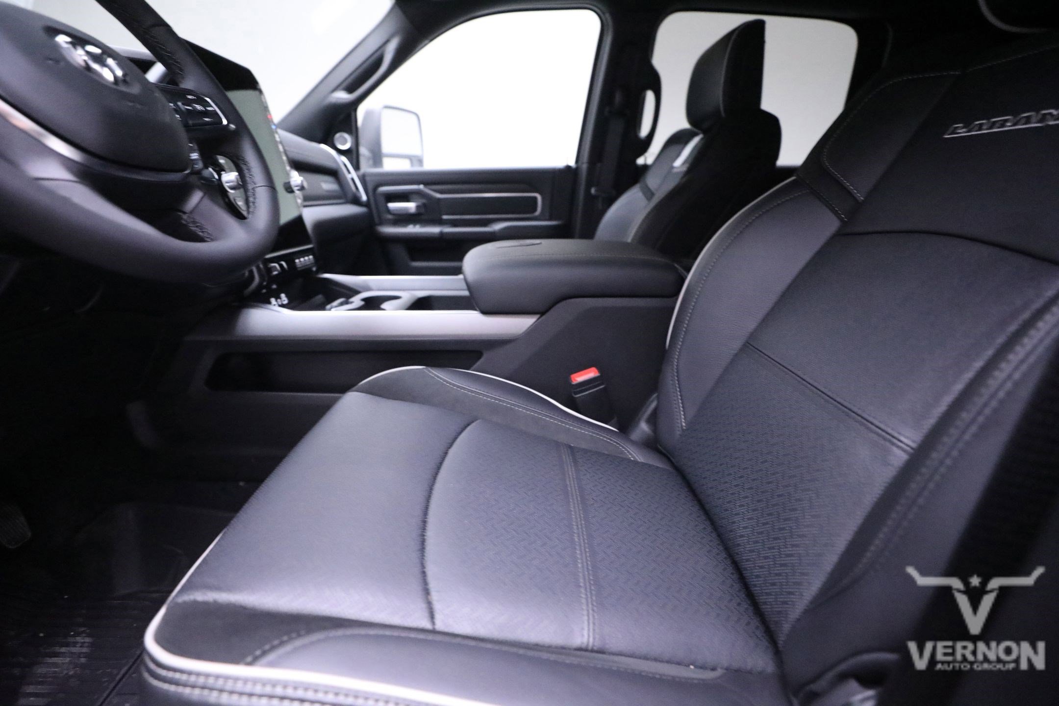 New 2025 RAM 3500 Laramie image 4