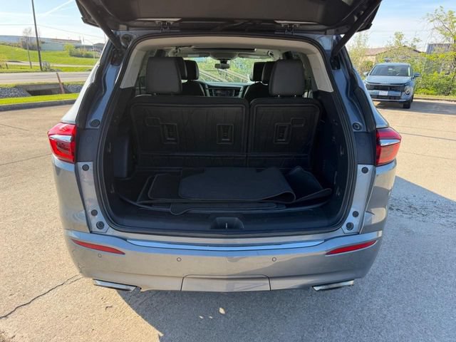 Used 2021 Buick Enclave Avenir w/ Avenir Technology Package AWD/4WD image 4