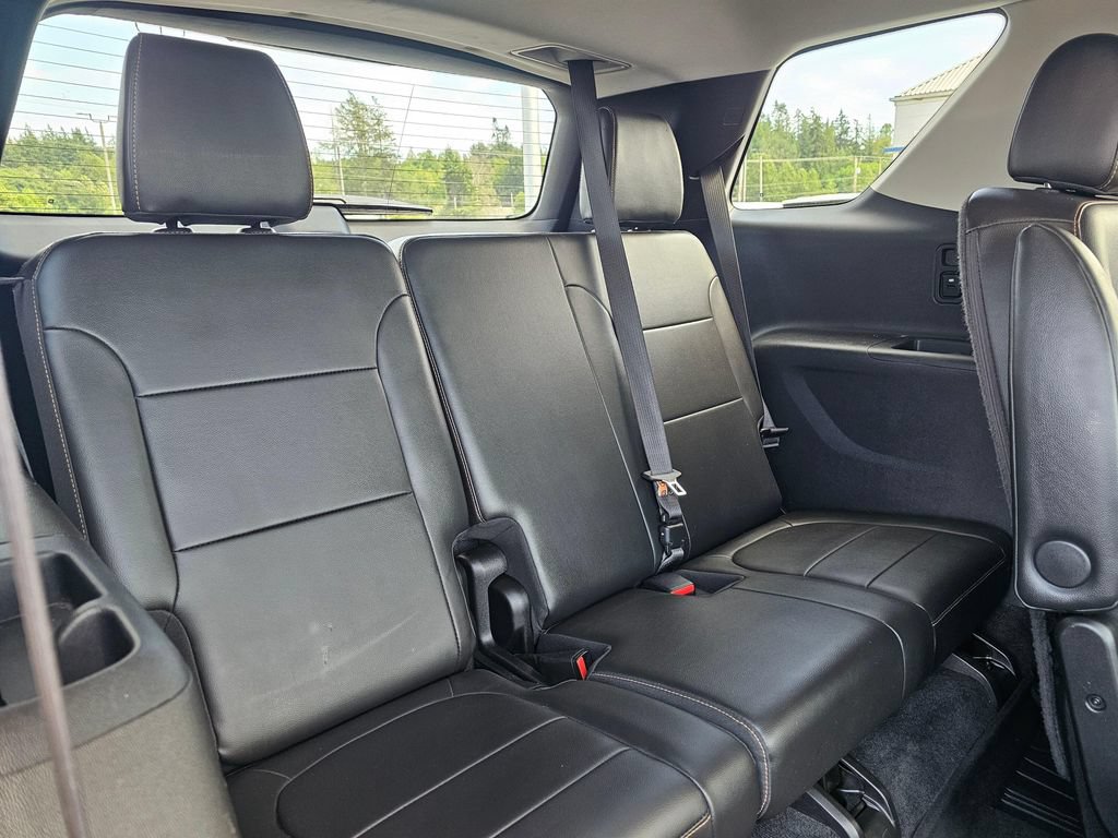Used 2021 Chevrolet Traverse Premier w/ Redline Edition AWD/4WD image 14
