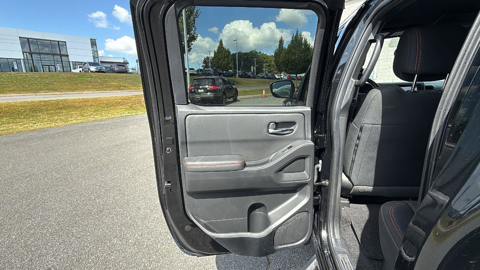 Used 2023 Nissan Frontier PRO-4X w/ Tow Package image 25