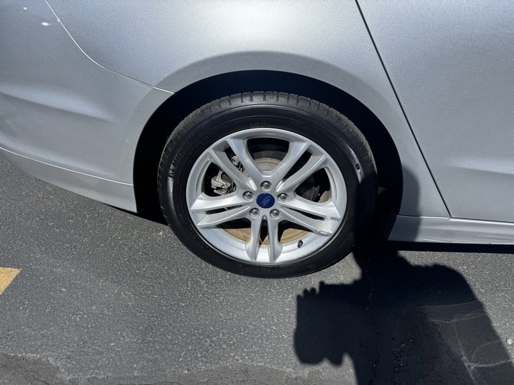 Used 2018 Ford Fusion S image 12