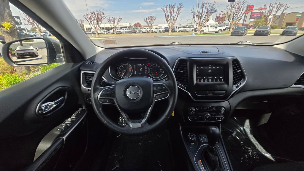 Used 2020 Jeep Cherokee Latitude image 14