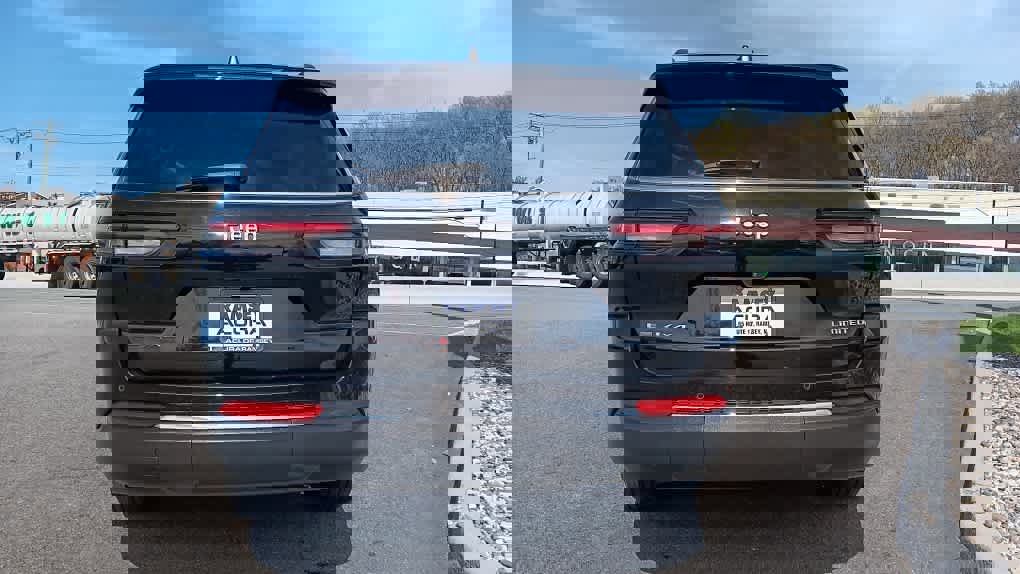 Used 2022 Jeep Grand Cherokee L Limited image 4