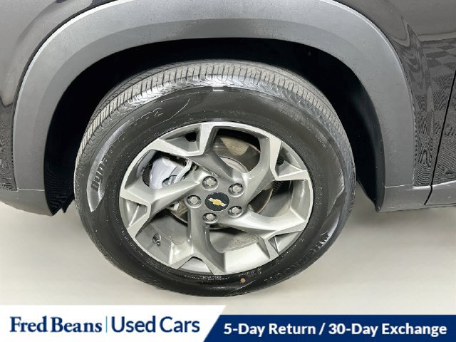 Used 2025 Chevrolet Trax LT w/ Driver Confidence Package FWD image 34