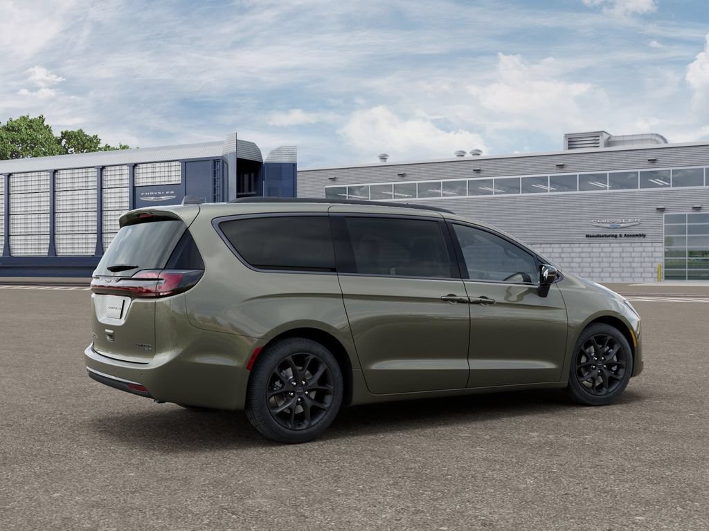 New 2027 Chrysler Pacifica Limited AWD/4WD image 5